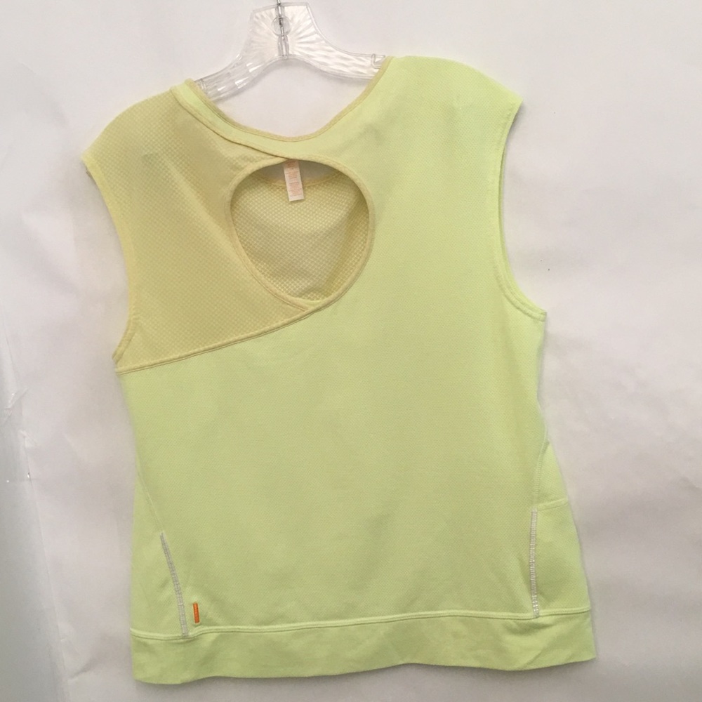 Lucy Women’s activewear workout Top yellow SZ MED